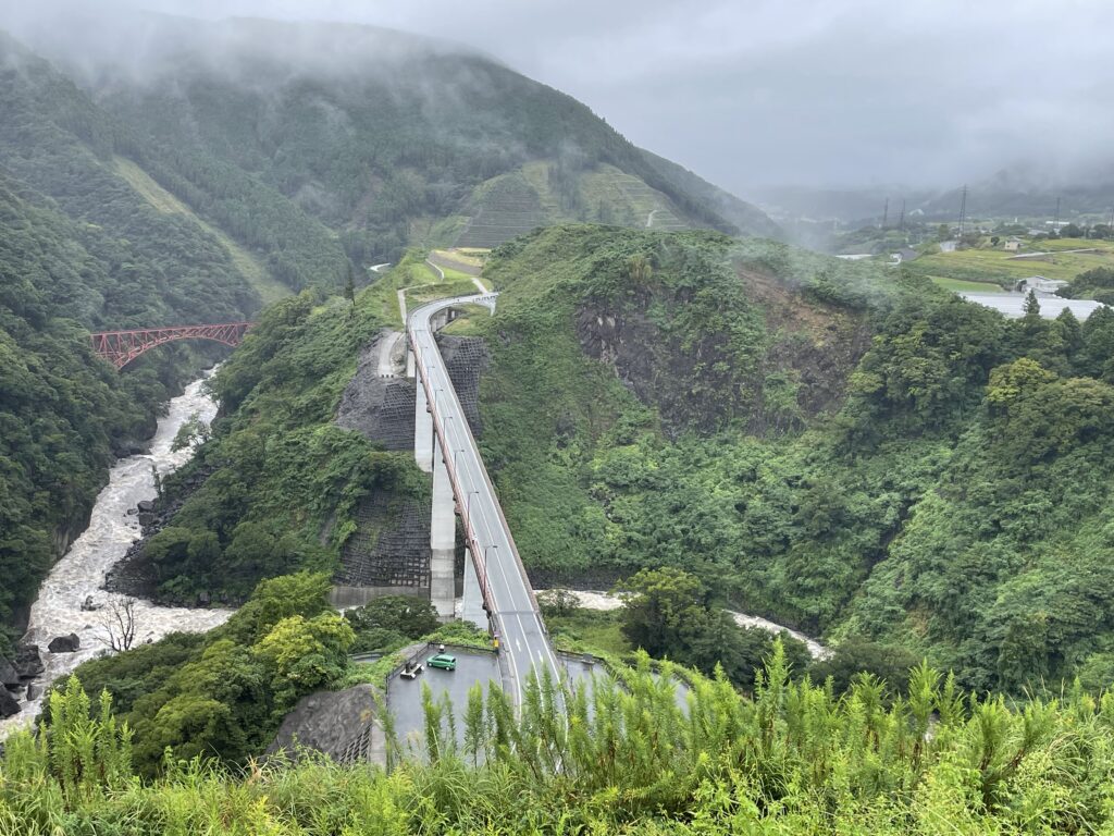 長陽大橋と白川第一橋梁（南阿蘇鉄道）の画像