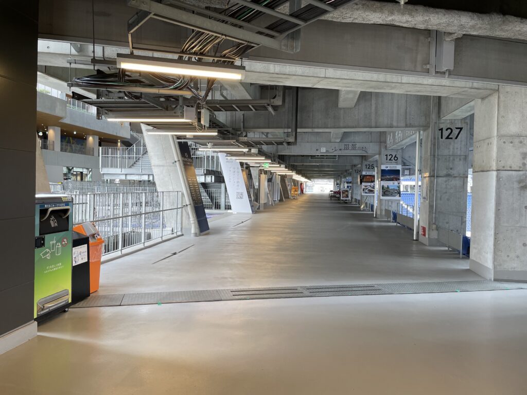 3階南側コンコースの画像