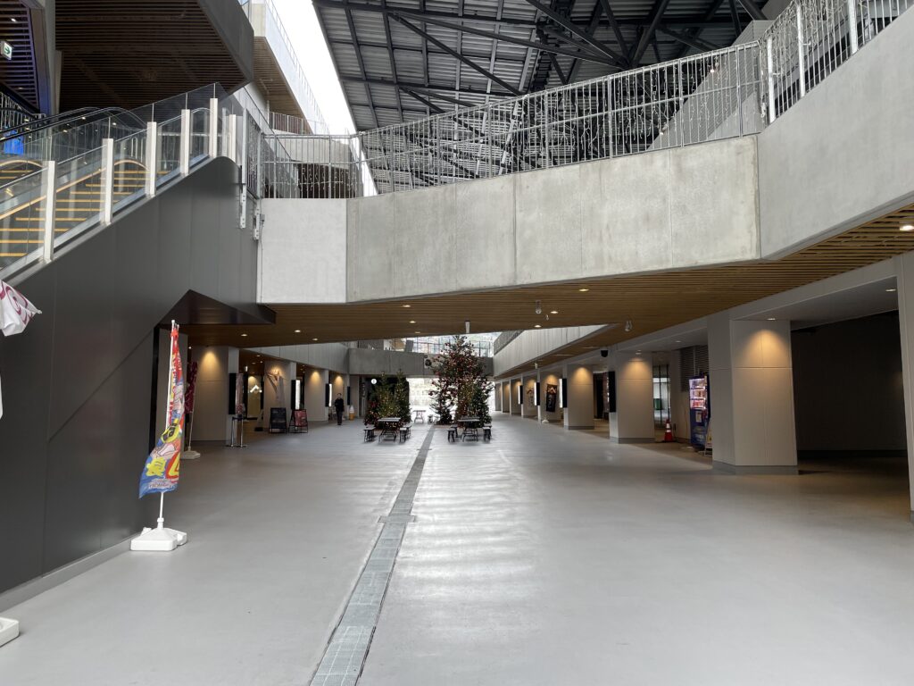 2階南側コンコースの画像